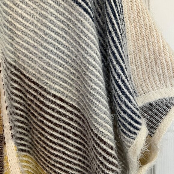 Coco + Carmen Cream Boho Neutral Knit Poncho One Size Fits All - Picture 3 of 5